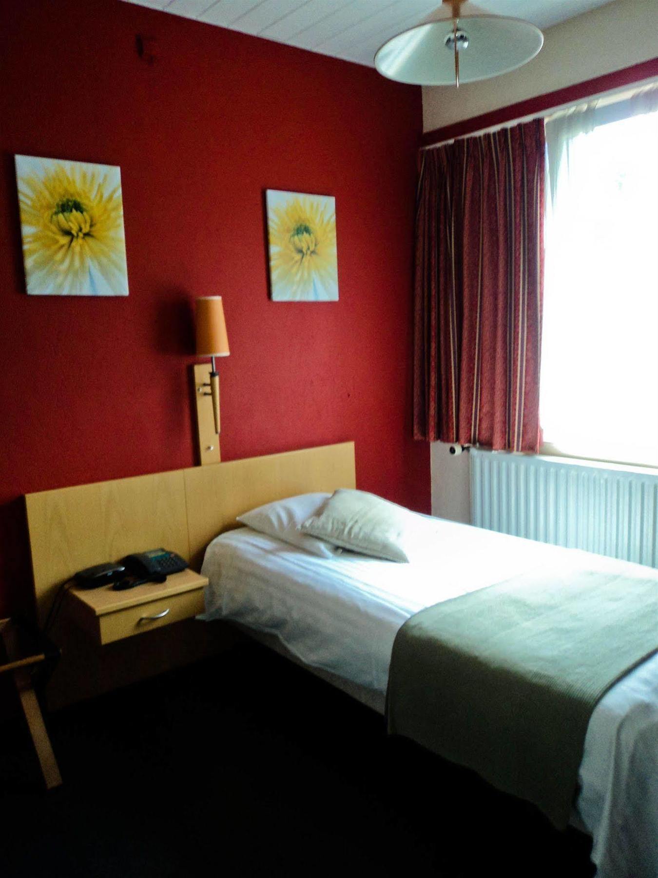 Hotel Auberge Van Strombeek Jette Екстериор снимка