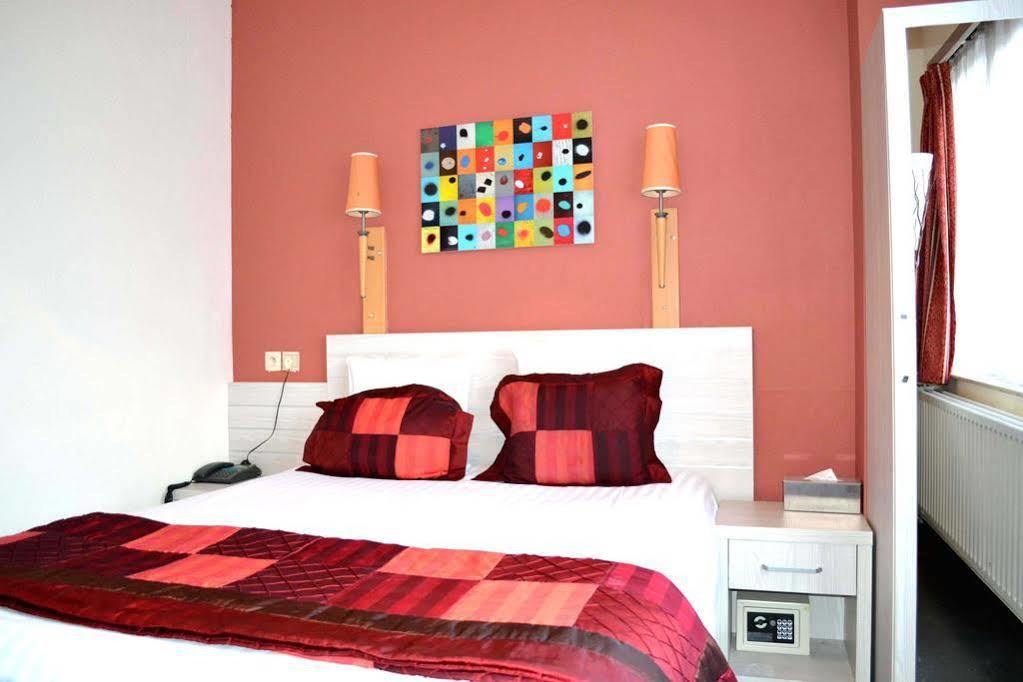 Hotel Auberge Van Strombeek Jette Екстериор снимка