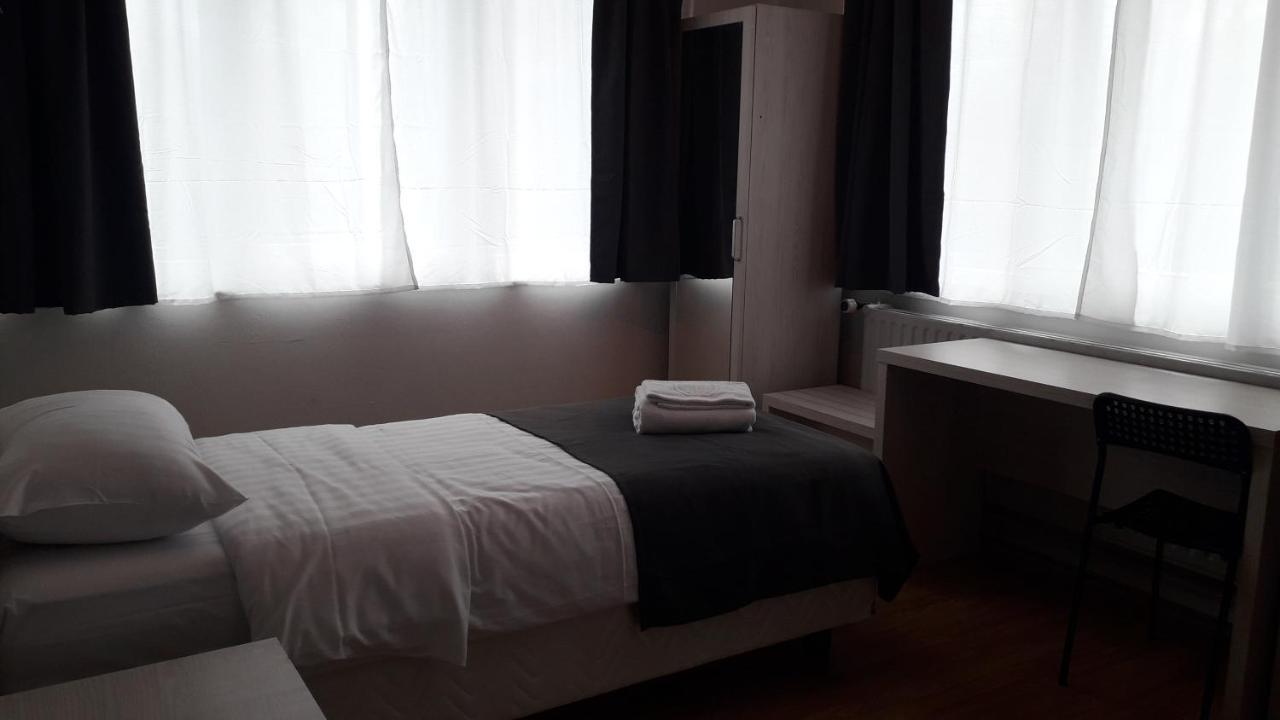 Hotel Auberge Van Strombeek Jette Екстериор снимка
